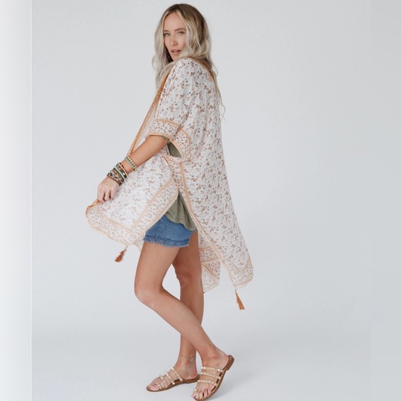 Camel Ditsy Floral Paisley Kimono Open Wrap Coverup Top One Size - Picture 4 of 5